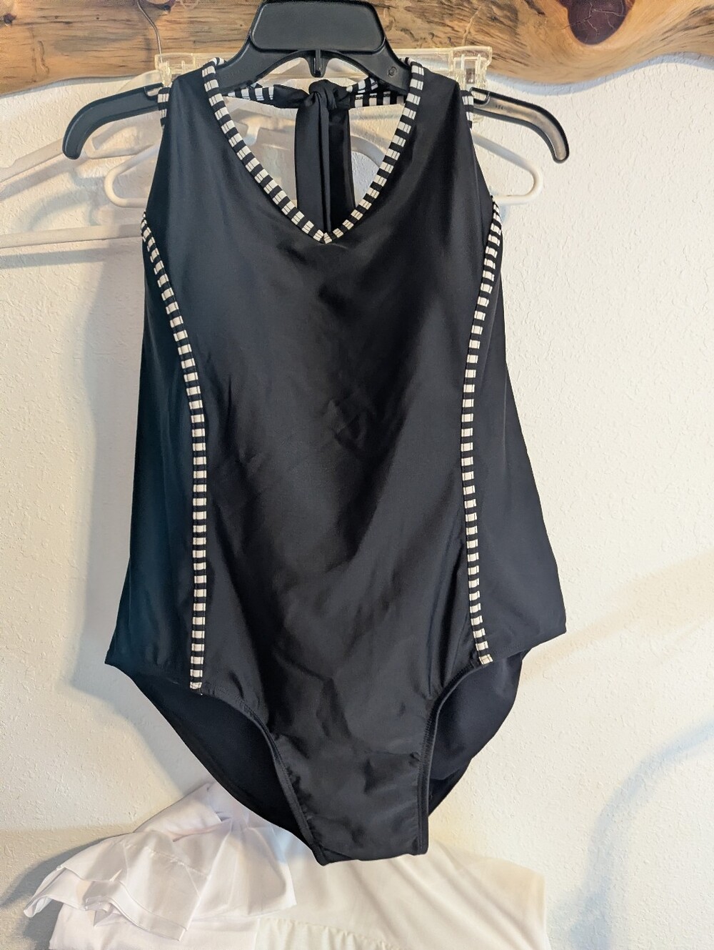 Womans Catalina One Piece Bathing Suit Size 3X (22W-24W)